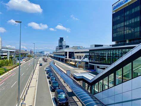 伊丹空港から大阪駅 モノレール そして、なぜか宇宙ステーションへの道